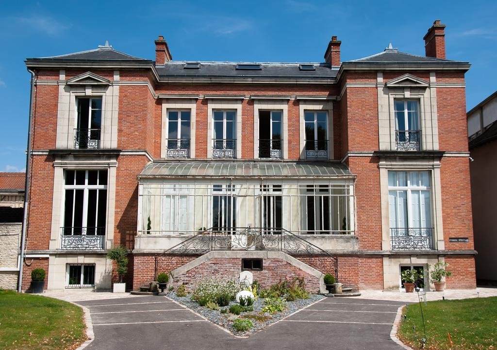 Maison M Troyes Luaran gambar
